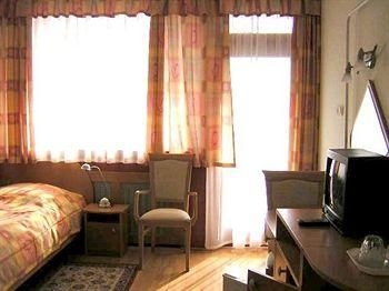 Majerik Hotel2