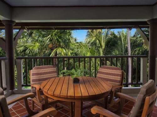 Two-Bedroom Apartment with Balcony and Garden View