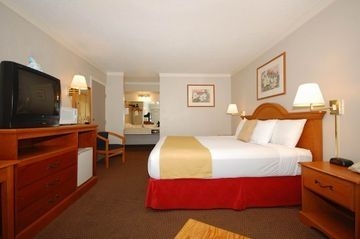 Best Western Colony Inn3