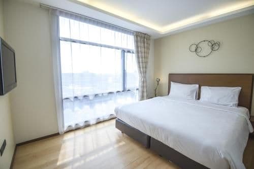 One-Bedroom Suite