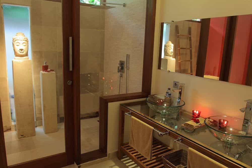 Rouge Bali - Lounge Bar, Villas & Spa Rouge Bali - Lounge Bar, Villas & Spa
