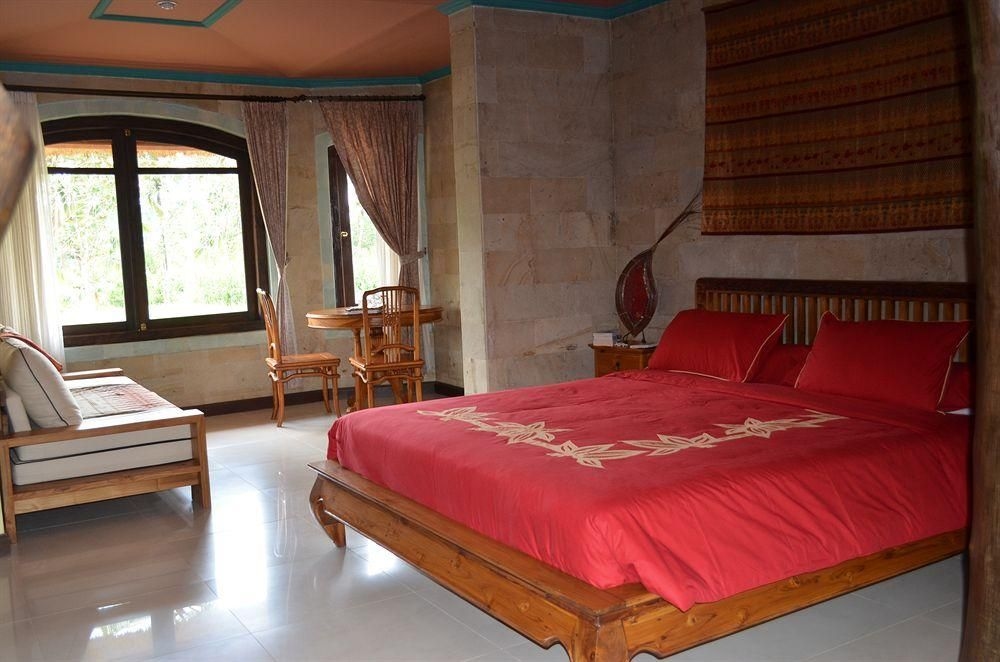 Saudara Home4