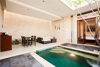 ดาลูมัน วิลล่า (Daluman Villas)0
