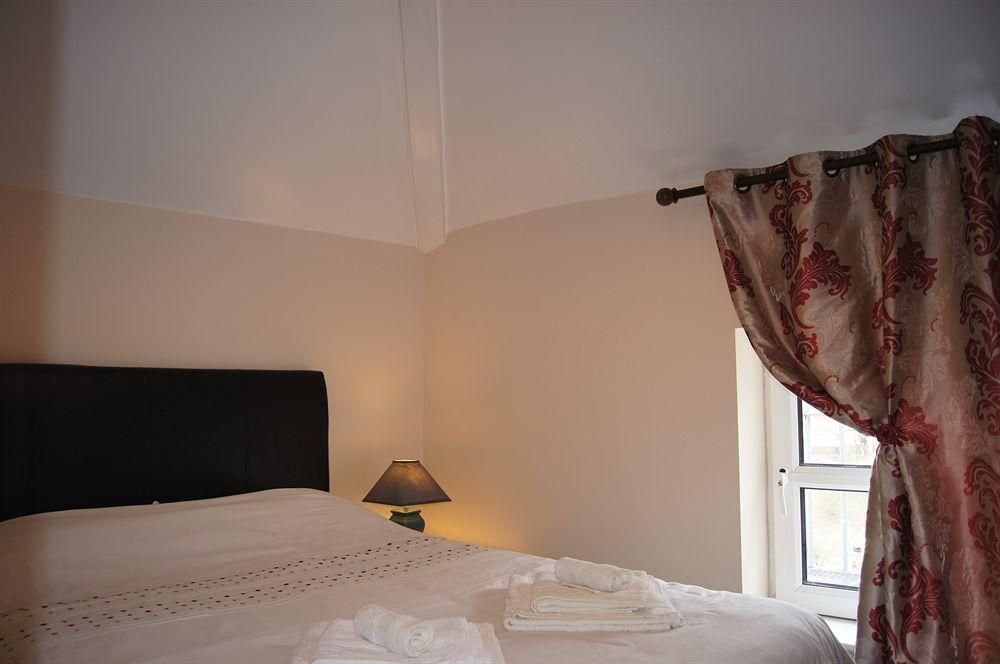 Crompton Hall Holiday Apartments2