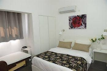 Golden Suites3