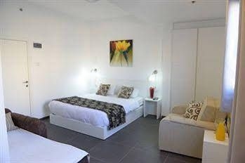 Golden Suites1