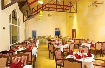 Devonshire Greens Leisure Hotel0