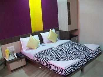 Hotel Crescent3