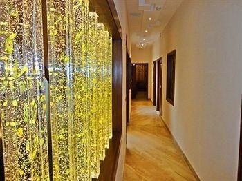 Mint Hotel3