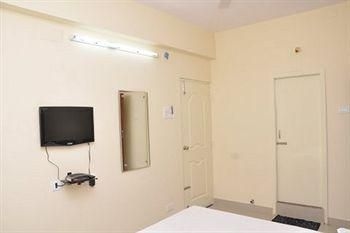 Suvi Transit Accommodation Chrompet1