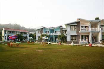 Corbett Gateway Resort & Spa
