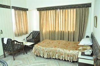 Hotel Heera International2