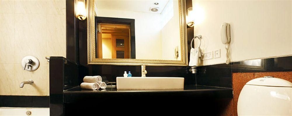 โรงแรมจีเวล พาเลส (Hotel Jewel Palace)2