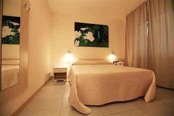 Mariposa Holidays