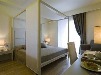 เลโอนาร์โด โฮเทล ลาโก ดิ การ์ดา – เวลเนส แอนด์ สปา (Leonardo Hotel Lago di Garda – Wellness and Spa)1