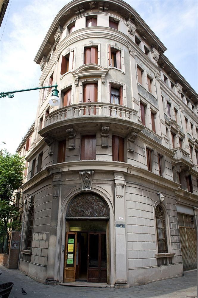 Ostello Domus Civica0