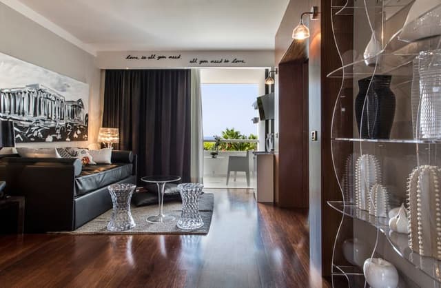 SUITE SEA VIEW