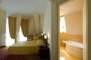 Villa Fiorita0