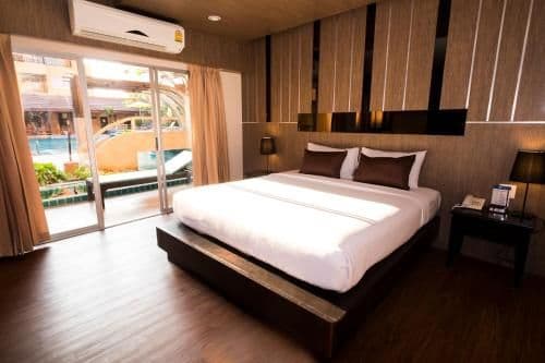 Deluxe Double Room with Pool Access