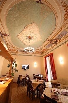 โรงแรมเมดิซี (Hotel Medici)1
