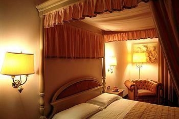 GuglielMotel2