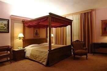 GuglielMotel0