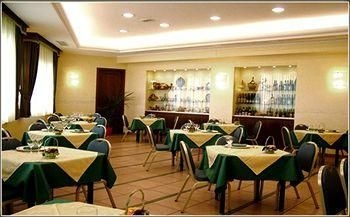 Hotel Mondial2