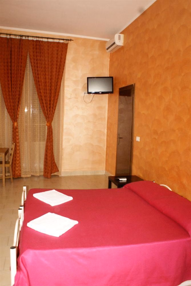 Evan's Guest House0