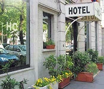 Hotel Campion0
