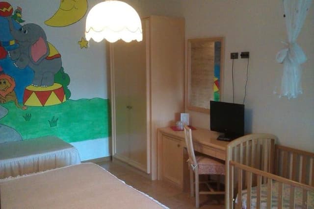 FAMILY ROOM STANDARD