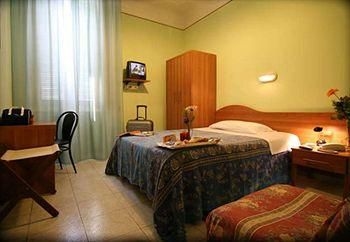 Hotel Piola1