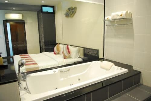 Standard Suite with River View