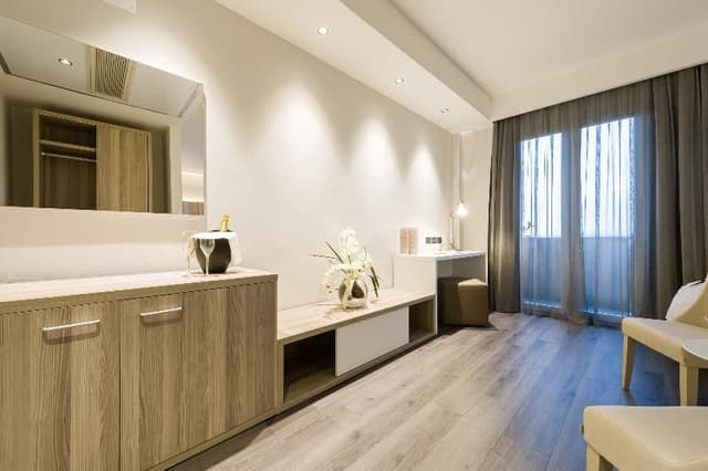 JUNIOR SUITE STANDARD