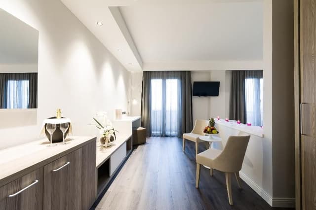 JUNIOR SUITE STANDARD