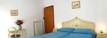 Hotel Alex1