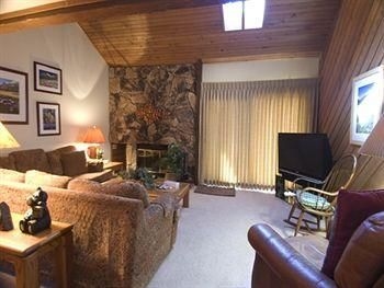Snowcreek Resort0