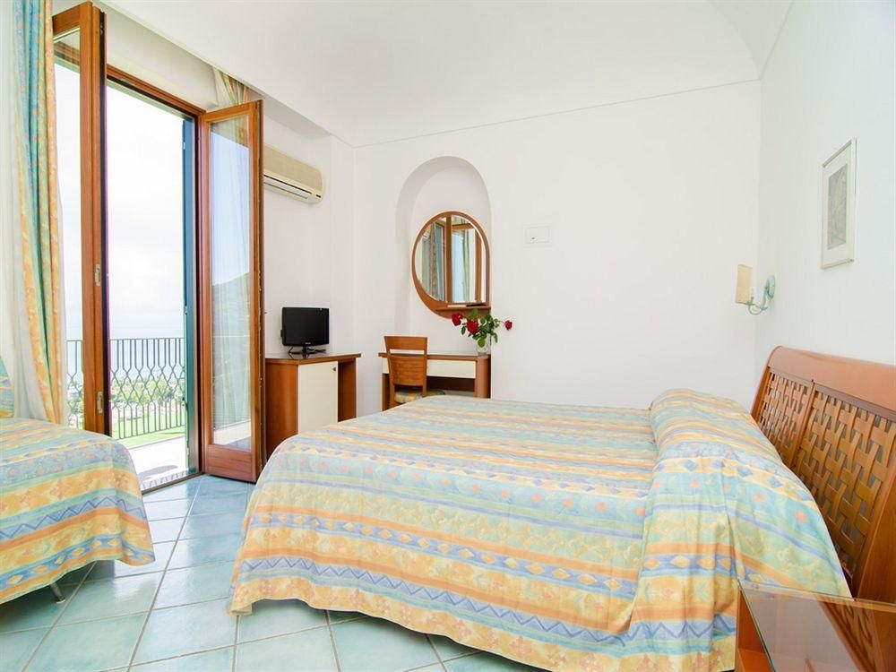 Hotel La Capannina0