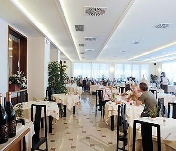 Grand Hotel Riviera4