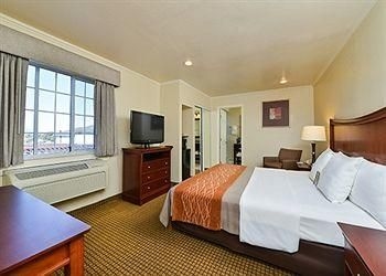 Comfort Inn Monterey Bay1