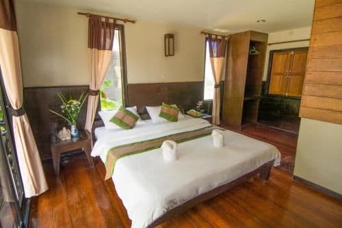 Deluxe Bungalow with Garden View
