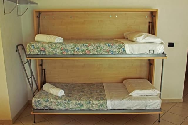 APARTMENT CAPACITY 6 ONE BEDROOM