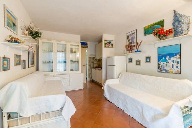 APARTMENT CAPACITY 6 TWO BEDROOMS