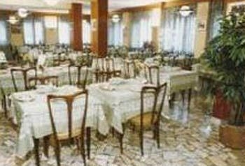 Hotel Holiday Debili1