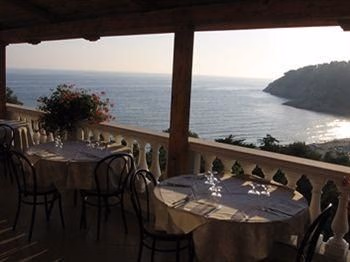 Hotel Ariana2