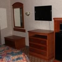 Orange Tustin Inn1