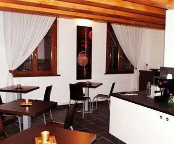Zen Room & Breakfast0