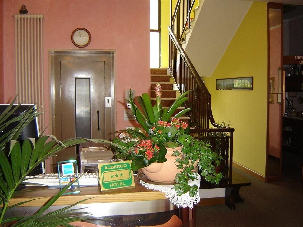 Hotel Meubl0