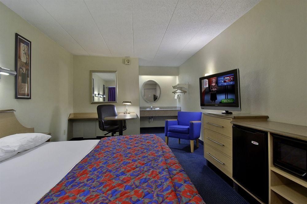 Red Roof Inn Rancho Cordova3