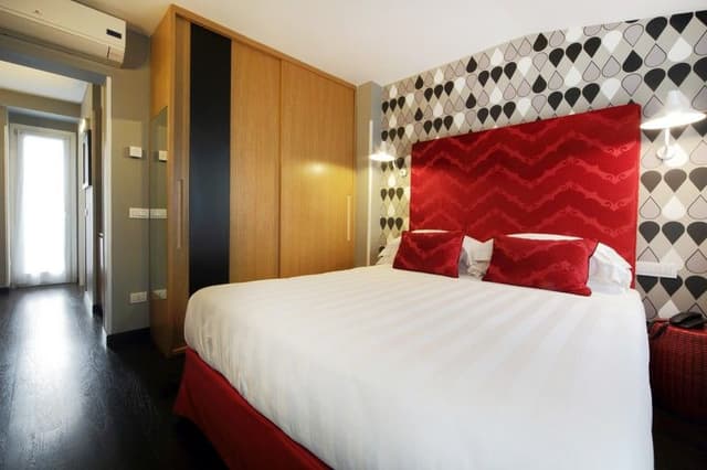 SUITE WITH TERRACE