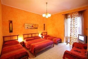 Momi B&B1